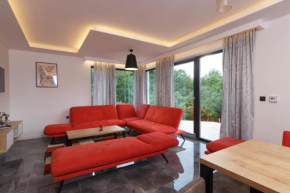 Deluxe Feliciano Apartments